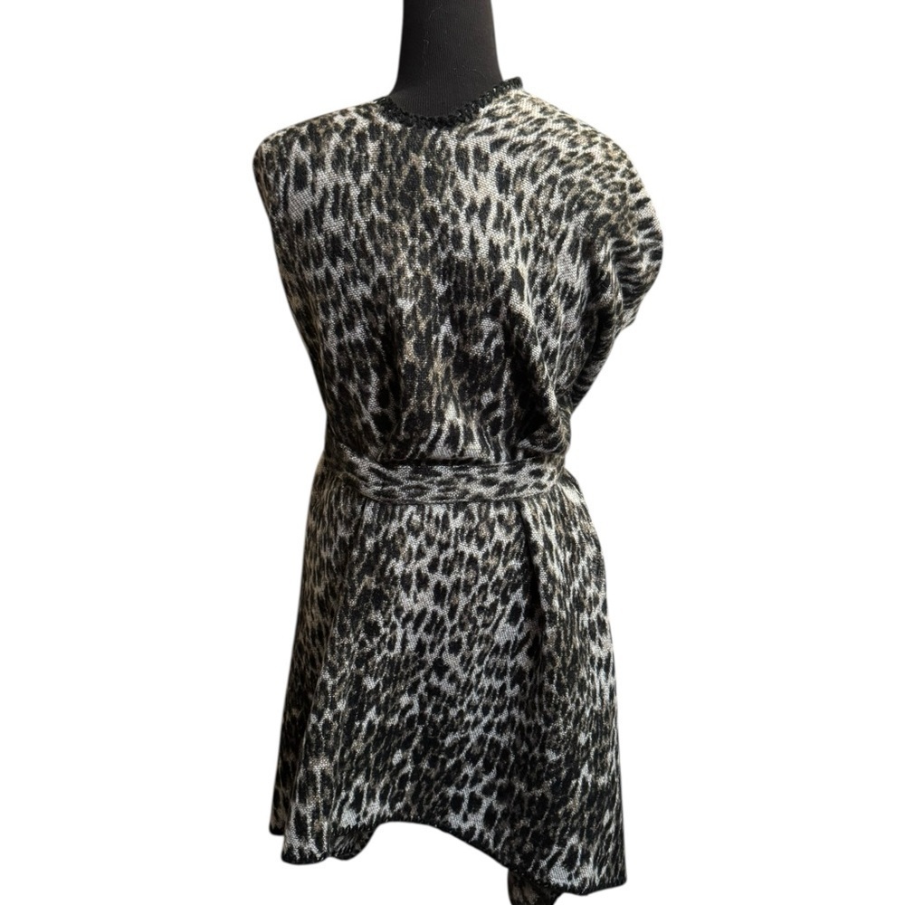 ANNE KLEIN OS Leopard Print Cozy Shawl Wrap Sweater Belted Gray Black EUC - Picture 5 of 14